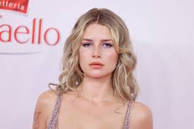 LOTTIE MOSS